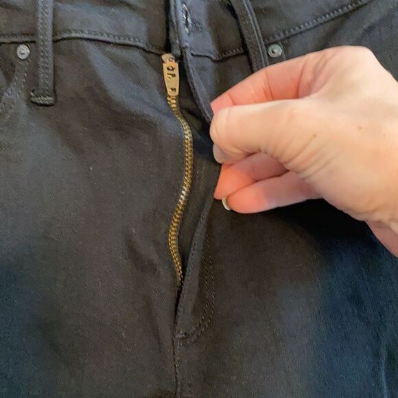 Black Orchid Black Stella Cropped Ruffle Frayed Jeans Size 26 - Picture 11 of 13